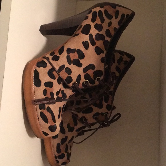 Leopard print Coach heels - Picture 3 of 7